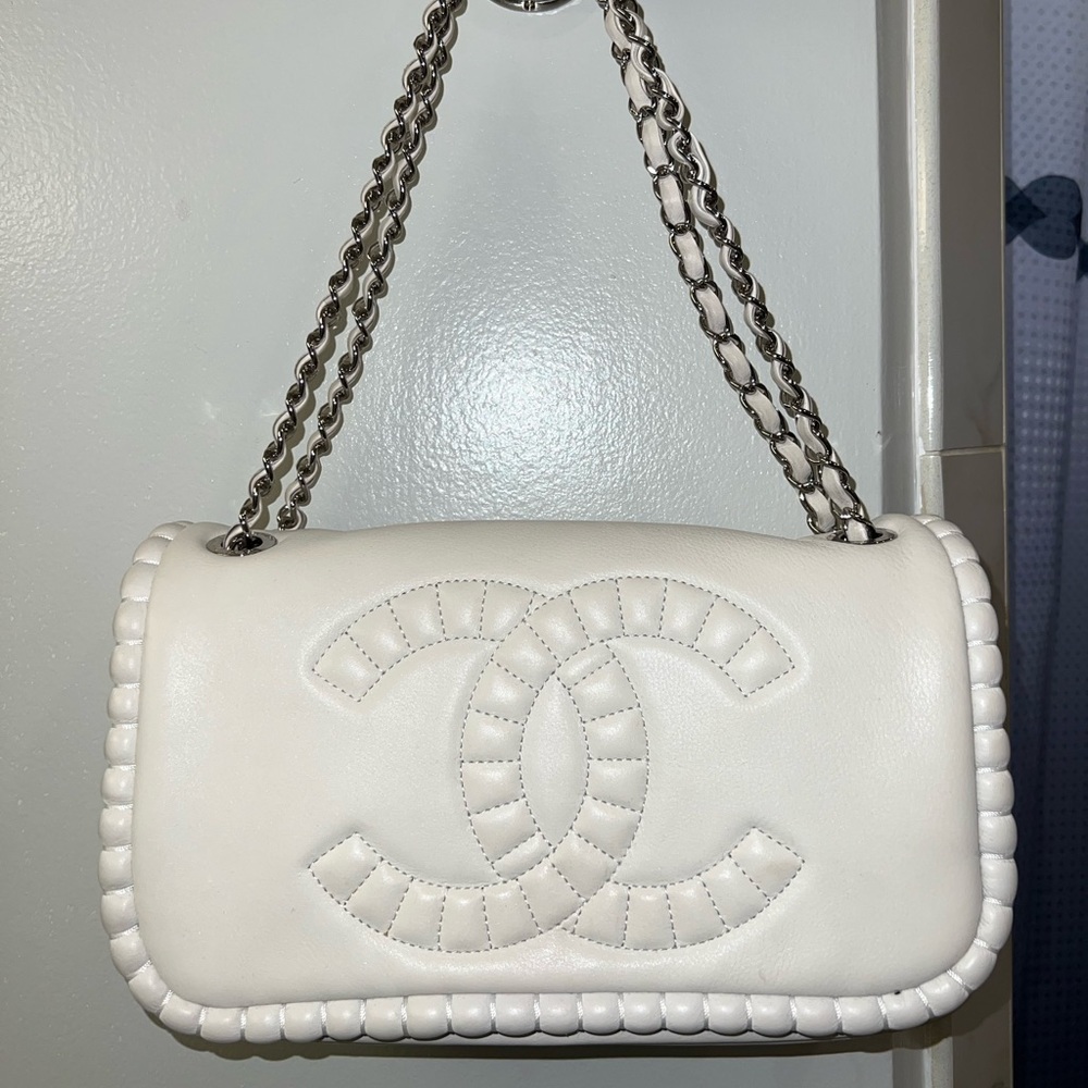 ‼️RARE‼️ Chanel White Flap Shoulder Bag